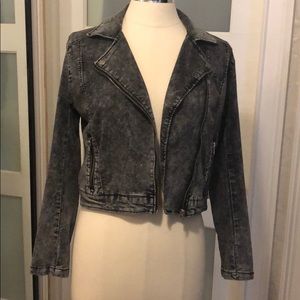 Acid washed lightweight denim jacket